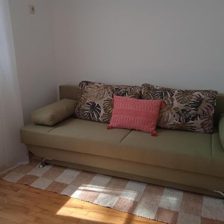 Apartment Mimi Opric Buitenkant foto